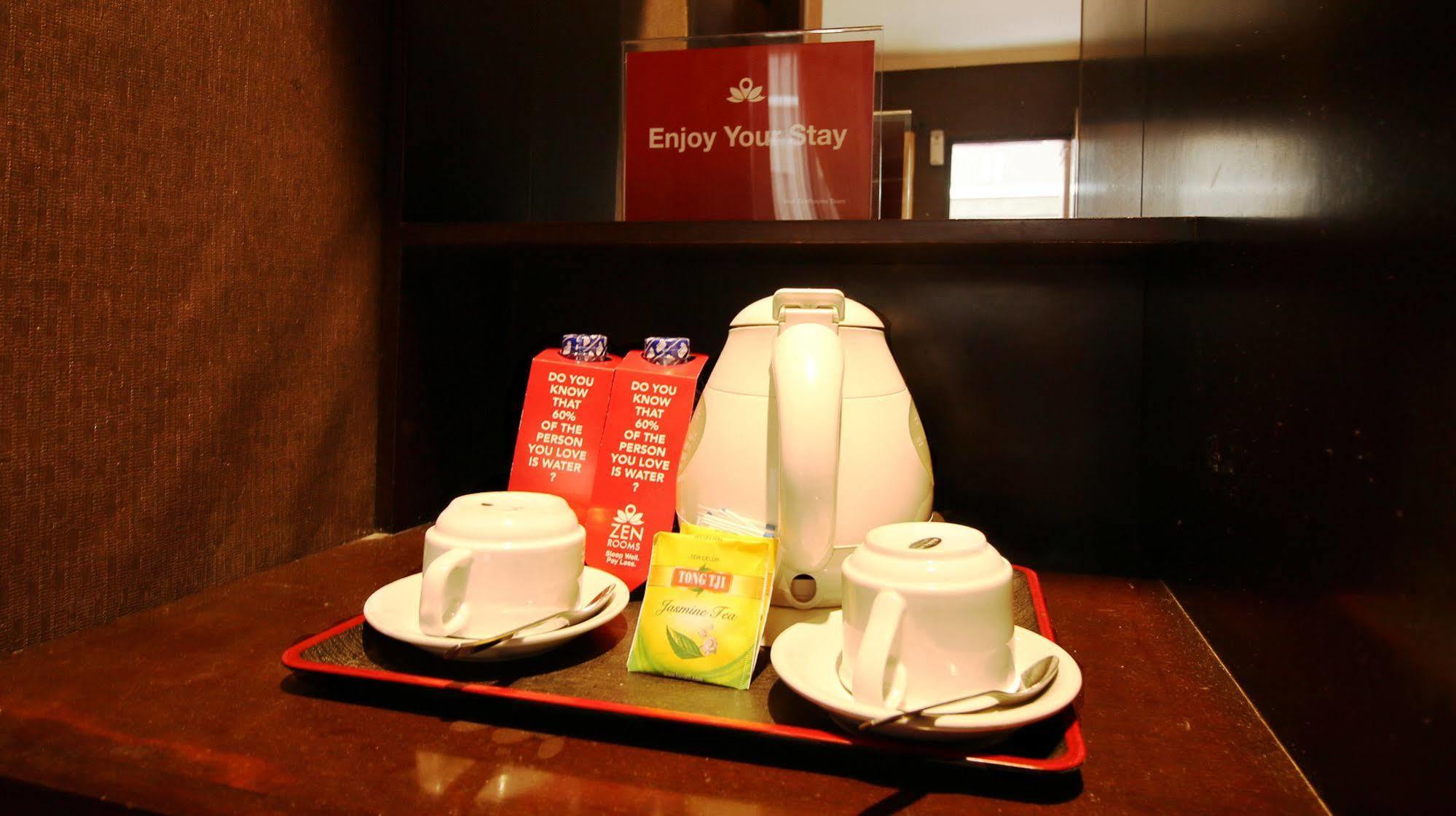 Zen Rooms Grand Hotel Лембанг Екстер'єр фото